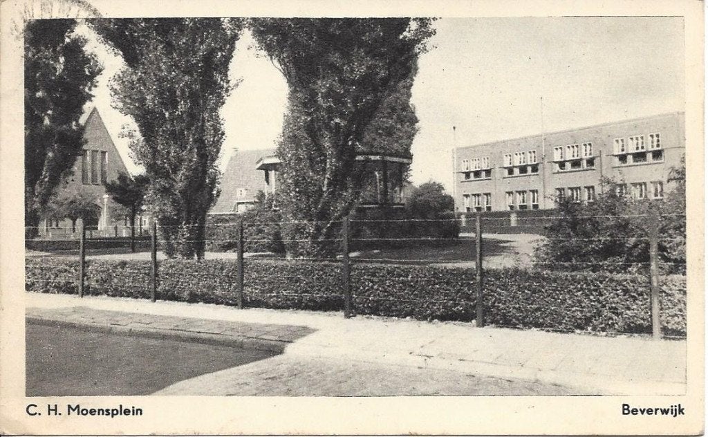 Beverwijk (N.H.) C. H. Moensplein, gelopen 1956, Ophalen of Verzenden, 1940 tot 1960, Gelopen, Noord-Holland