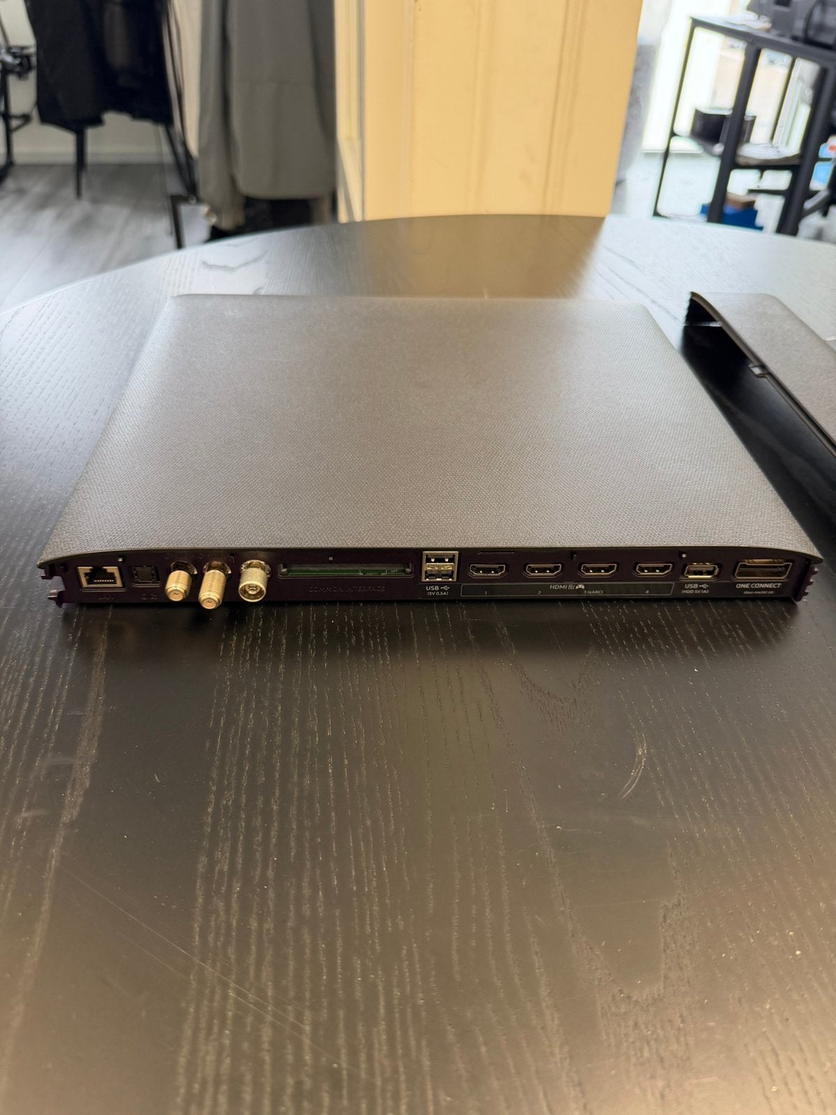 Samsung One Connect Box S95F 77 inch + kabels, Ophalen of Verzenden, Nieuw