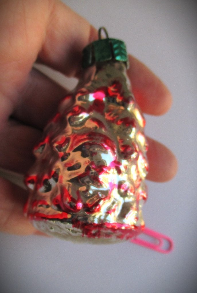 Denneboom~Glazen Kerstbal~Kerst~Dennenboom Rood Zilver, Ophalen of Verzenden, Huis en Inrichting