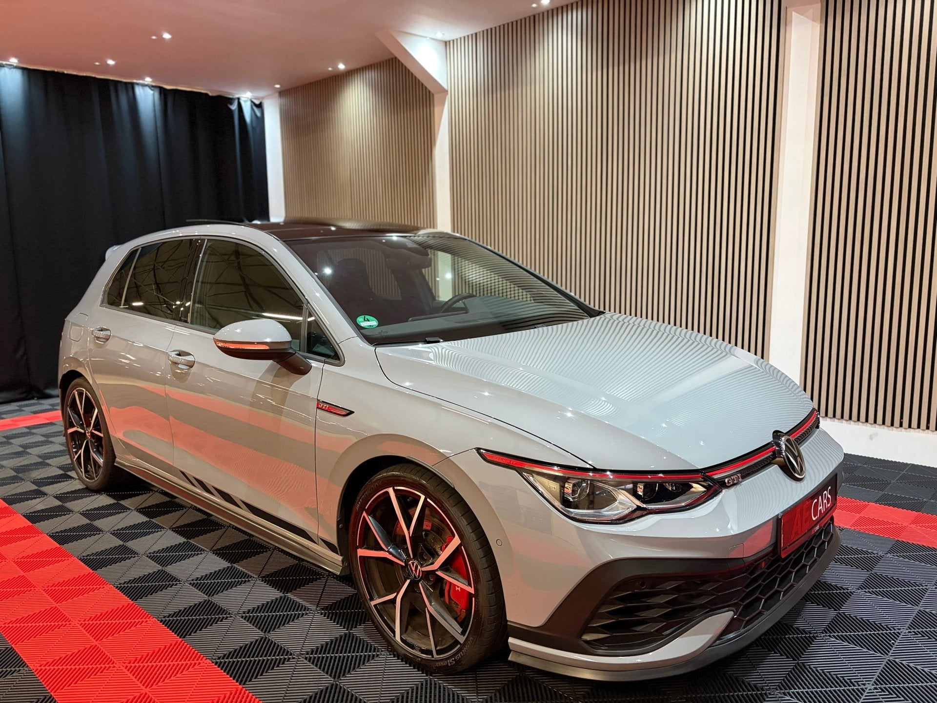 Volkswagen Golf 2.0 TSI GTI Clubsport Pano Camera Keyless AC, Auto's, Gebruikt, 4 cilinders, 1984 cc, Automatische klimaatregeling