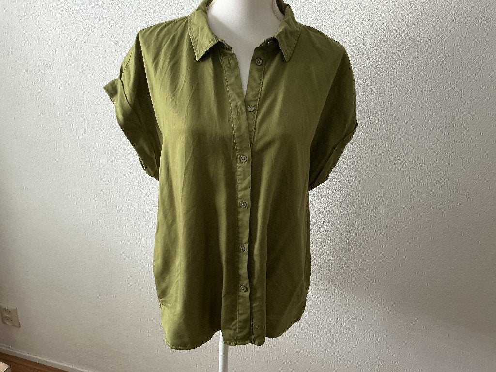 Zomer blouse  lyocell olijfgroen mosgroen L, Ophalen of Verzenden, Zo goed als nieuw, Maat 42/44 (L), Groen