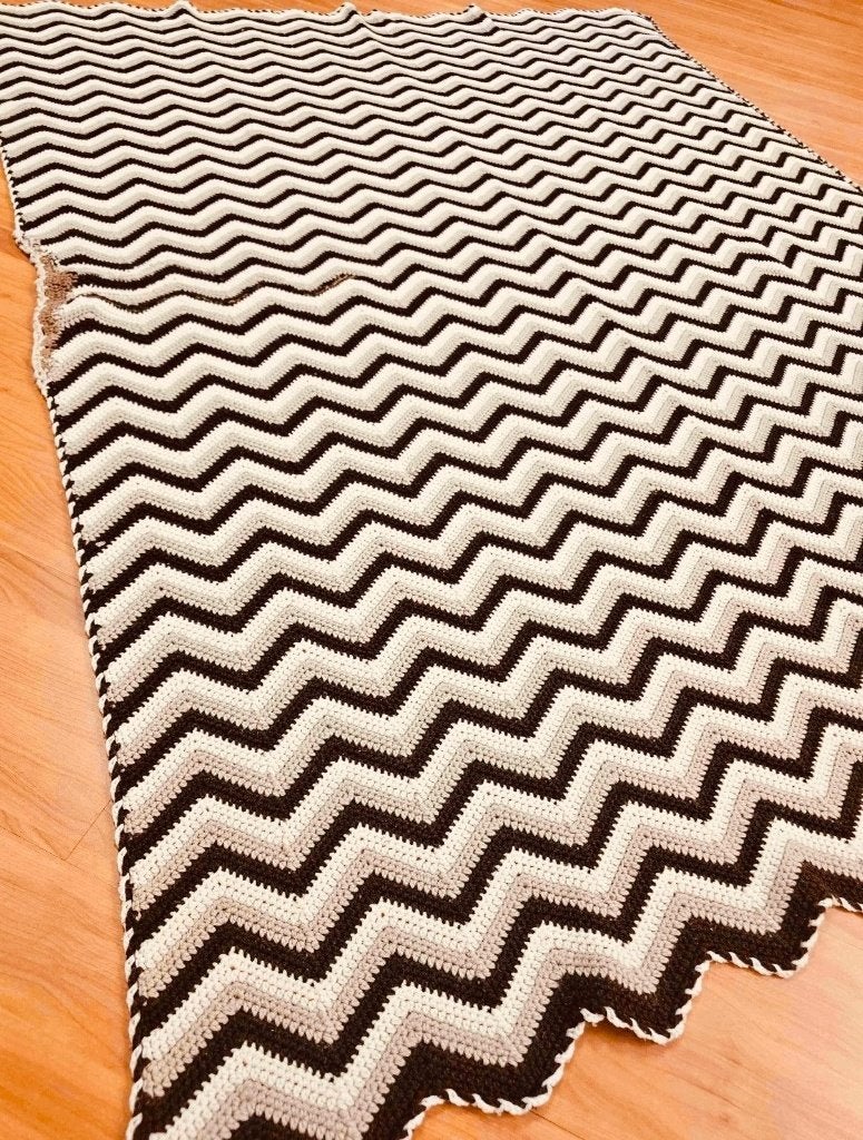 Woondeken gehaakt bruin wit taupe 170/140 cm