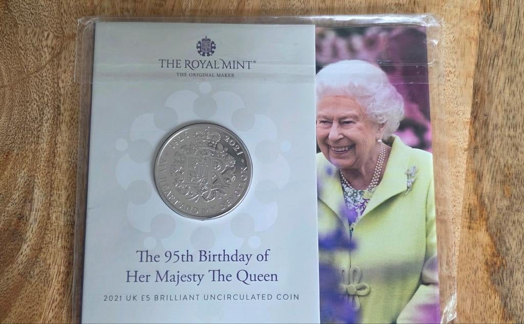 Munt The 95th Birthday of her Majesty The Queen BU, Ophalen of Verzenden, Koningin Beatrix, Overige waardes
