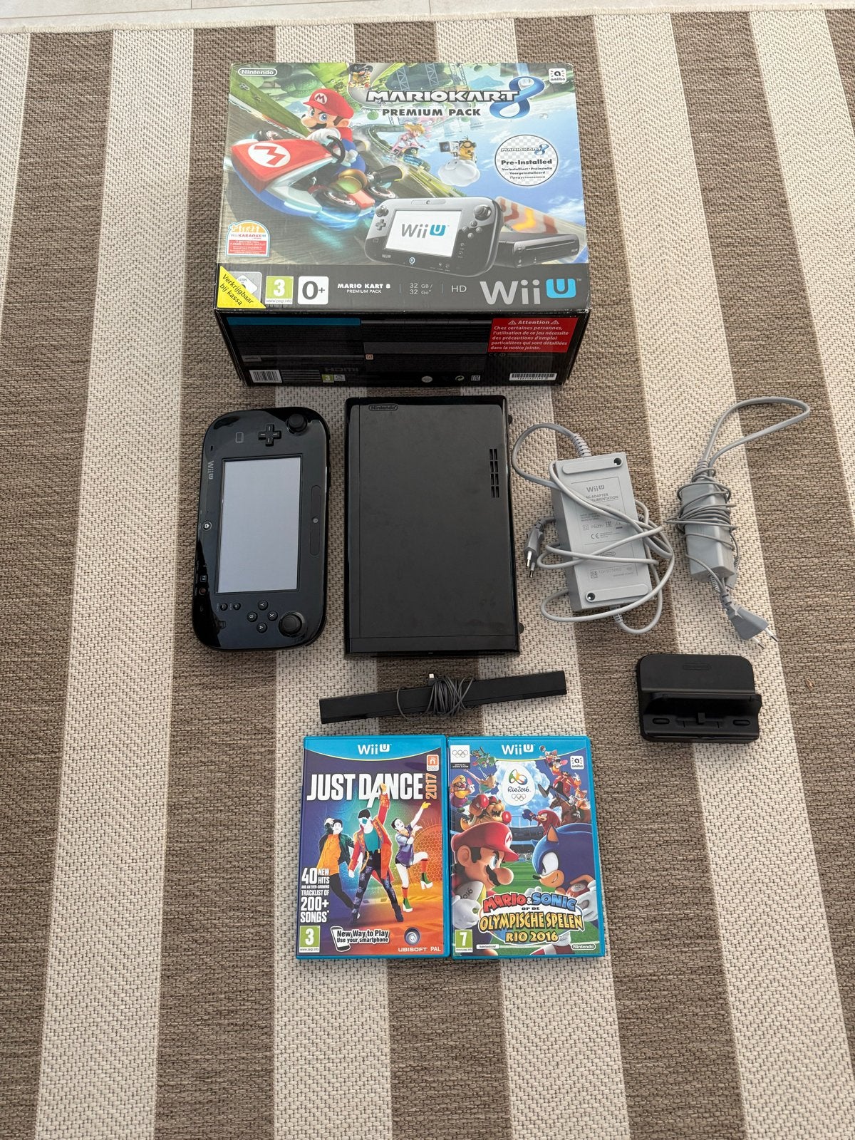 Wii U Mario Kart Pack!, Spelcomputers en Games, Spelcomputers | Nintendo Wii U, Ophalen of Verzenden, Zo goed als nieuw, Met 1 controller