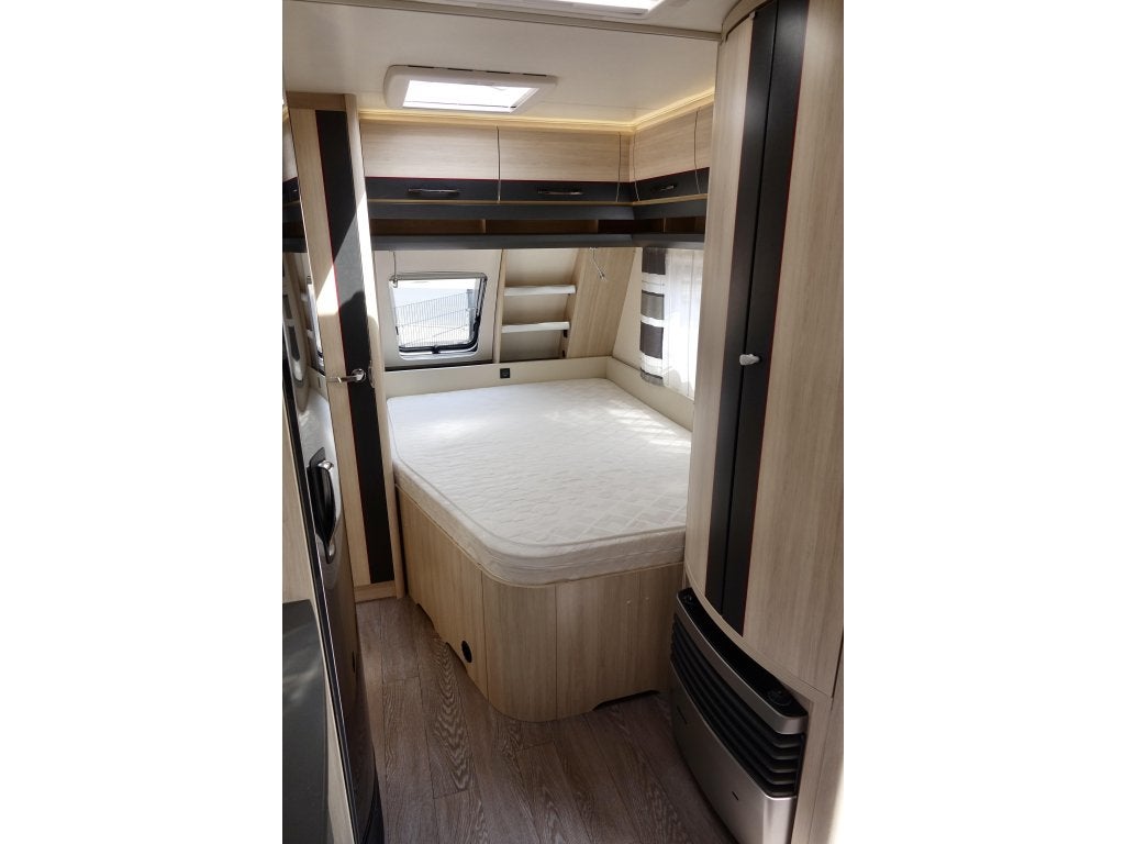 Hobby De Luxe Edition 460 UFE 2019 Mover Fietsrek 1500 KG, Rondzit, Hobby, Dwarsbed, Bedrijf