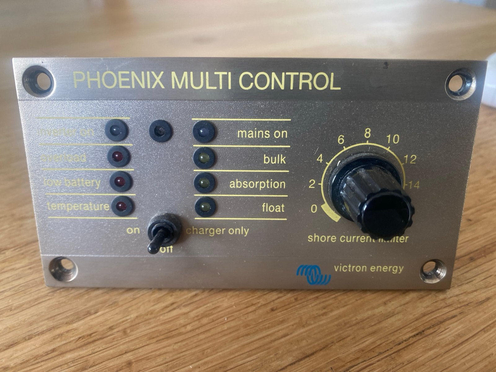 Victron Energy Phoenix Multi Control Paneel, Ophalen of Verzenden, Gebruikt, Motor en Techniek