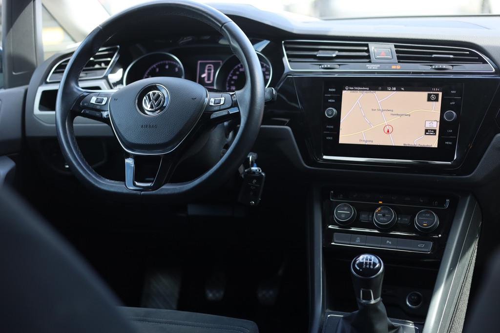 Volkswagen Touran 1.0 TSI COMFORTLINE | NAVI | CAMERA | CARP, 730 kg, Gebruikt, 4 cilinders, Blauw