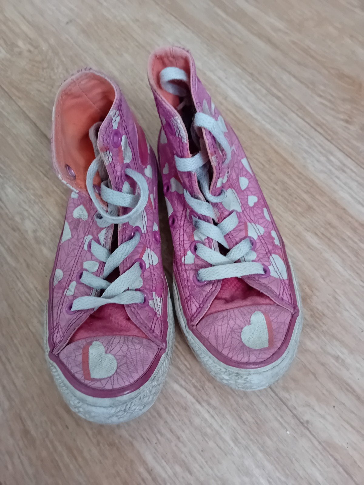 Converse All Stars sneakers maat 29 - Roze met hartjes, Gebruikt, Meisje, Schoenen, Ophalen of Verzenden