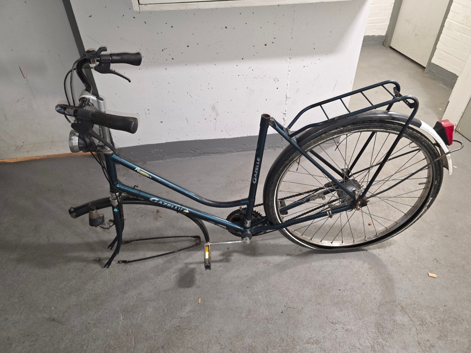 Gazelle fietsframe met onderdelen, Ophalen, Frame, Gebruikt, Staal