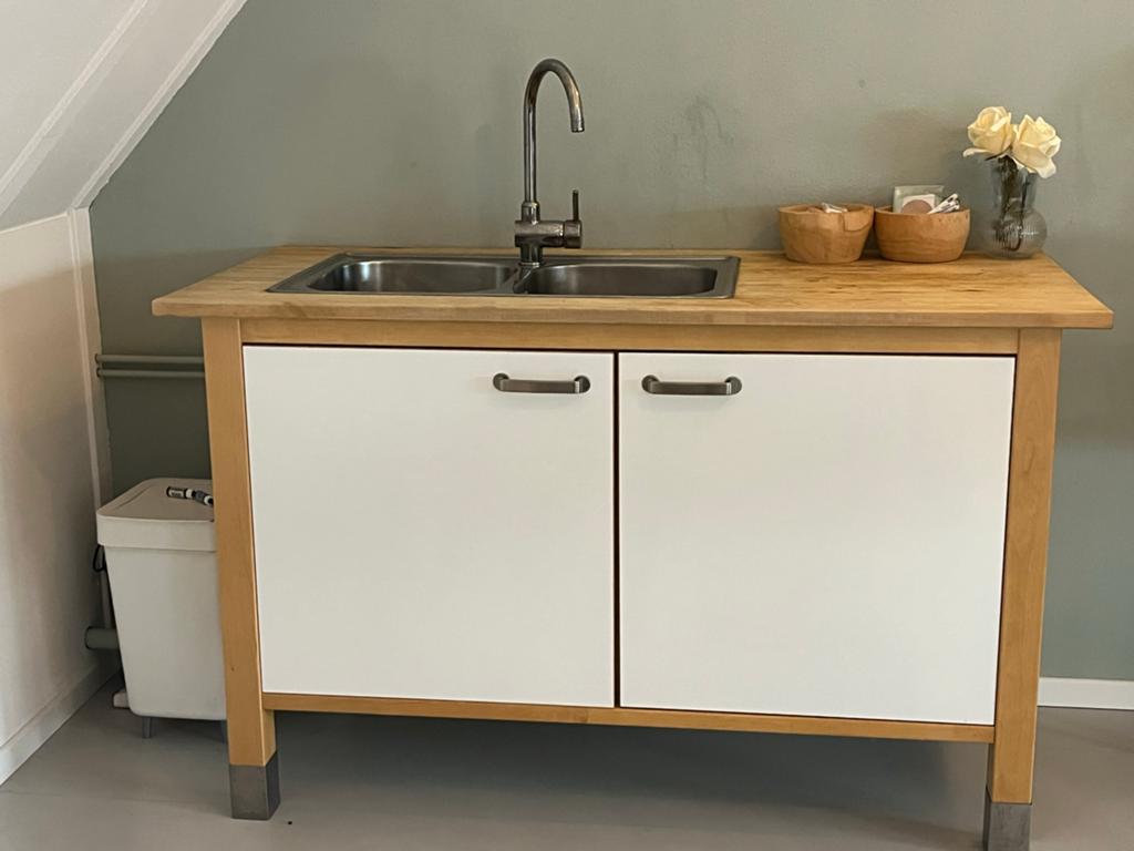 Ikea keukenblok met dubbele wasbak en houten blad, Huis en Inrichting, Keuken | Complete keukens, Gebruikt, Wit, Overige typen