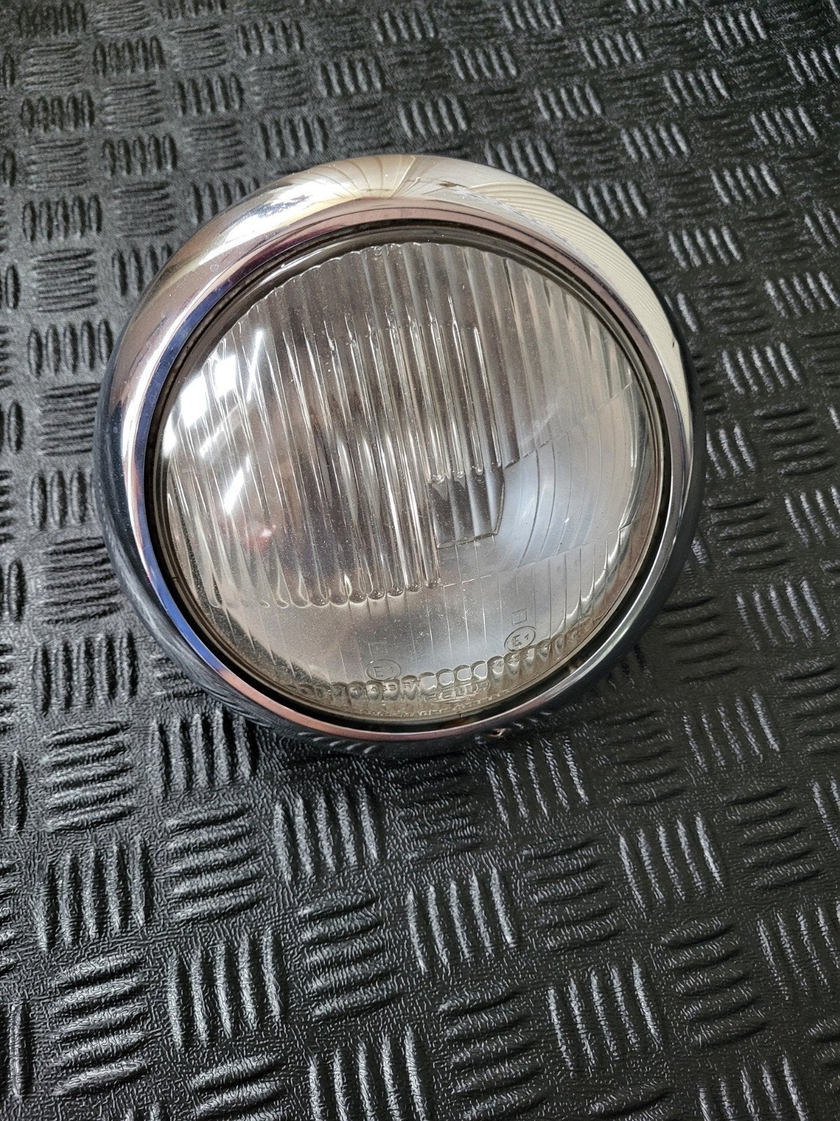 VW Karmann Ghia koplamp - Hella 170 EOA-12-ES, Ophalen of Verzenden, Gebruikt, Volkswagen