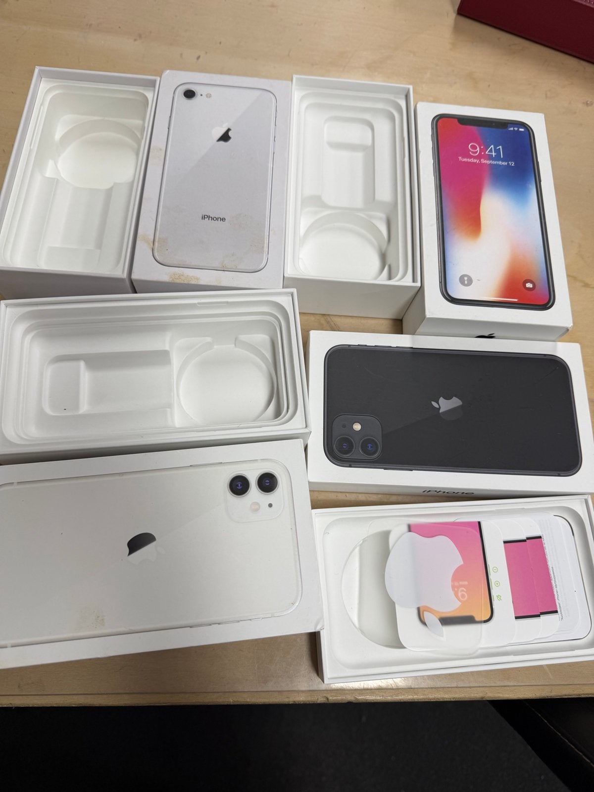Lege doos  Diverse iPhones:, Telecommunicatie, Mobiele telefoons | Apple iPhone, Gebruikt, 64 GB, Zonder abonnement, iPhone XR