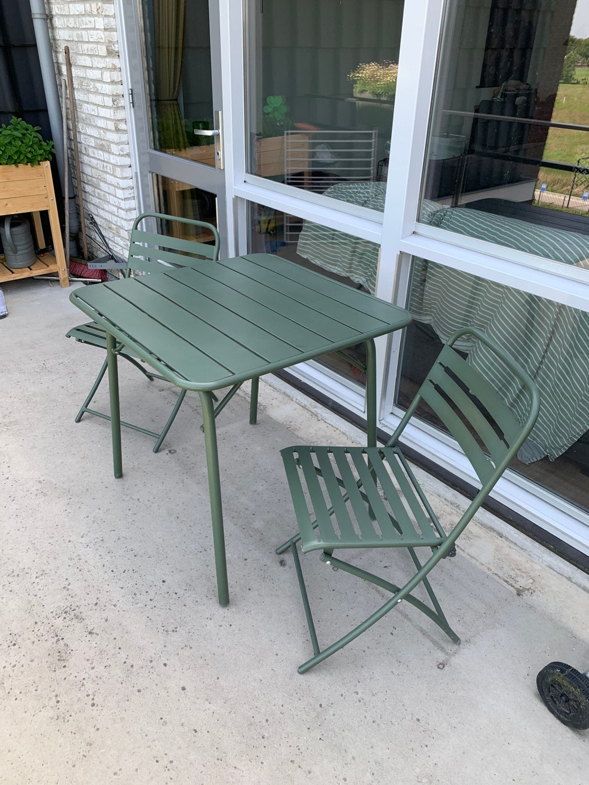 Aangeboden bistro set met 2 stoelen, Ophalen, Zo goed als nieuw