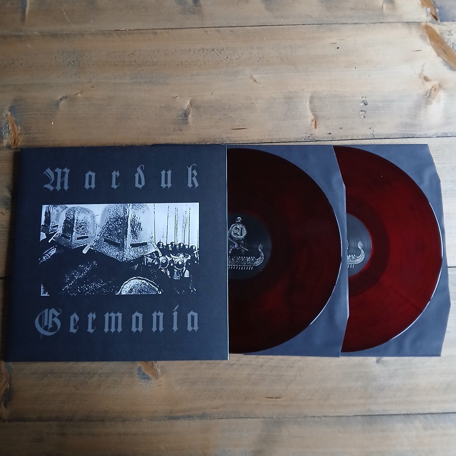 🔴 Marduk ☆ Germania • 2-LP (Rood/zwart gemarmerd vinyl), Ophalen of Verzenden, Zo goed als nieuw, Beschermende buitenhoes, Dubbel-LP