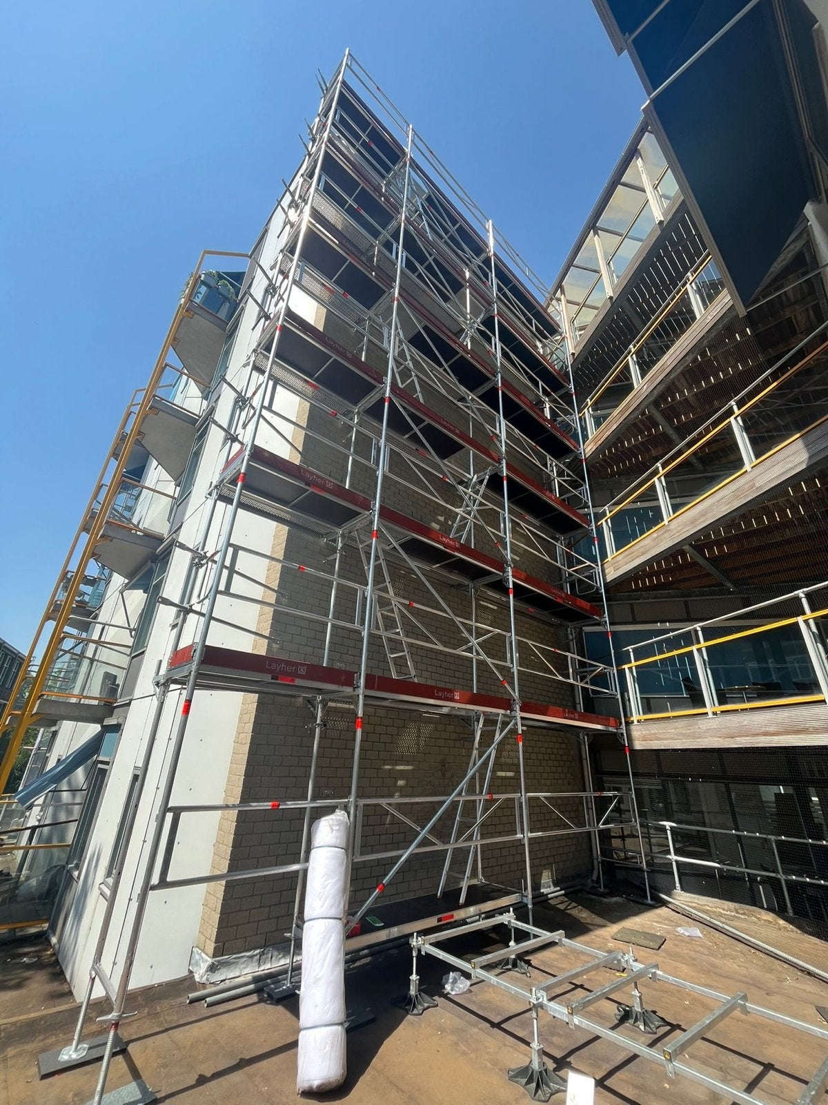 Aluminium gevelsteiger te huur incl montage en demontage, Ophalen of Verzenden, Gebruikt, Gevelsteiger, 5 meter of hoger