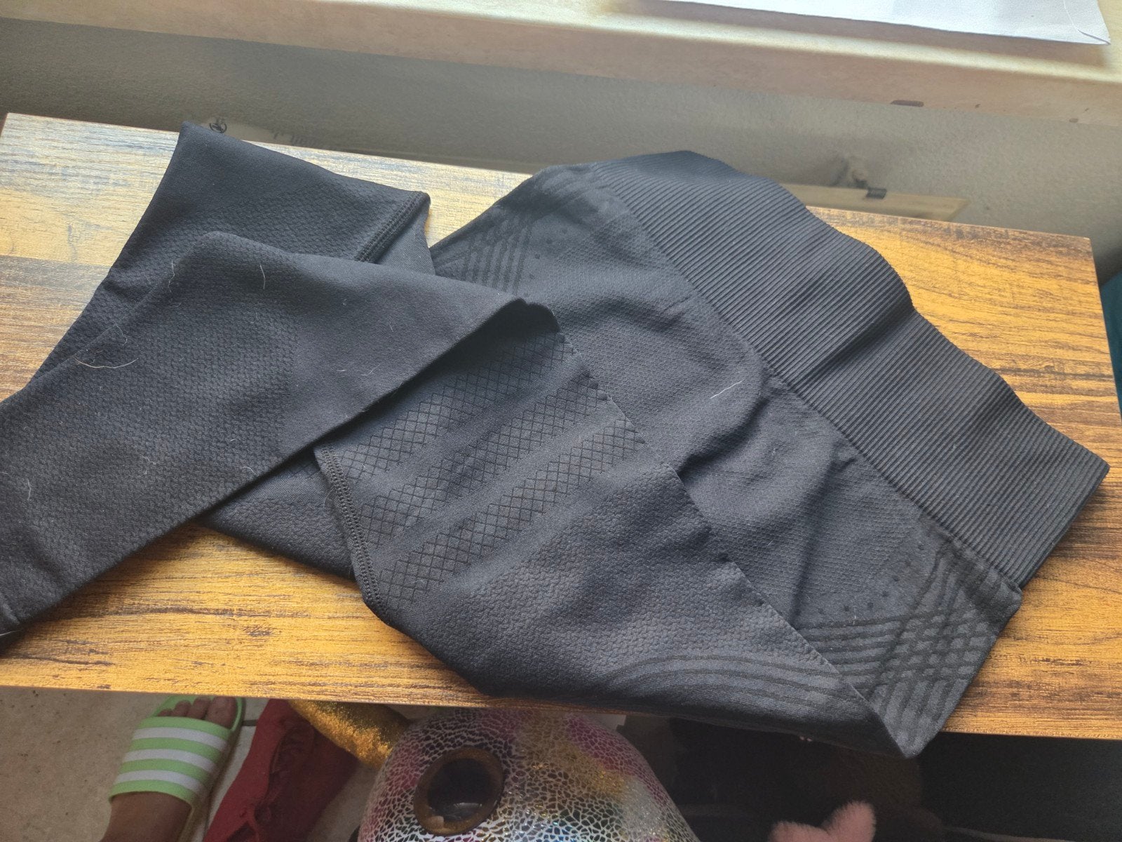 Zwarte sportlegging met patroon, Maat 38/40 (M), Zwart, Ophalen of Verzenden, Onbekend