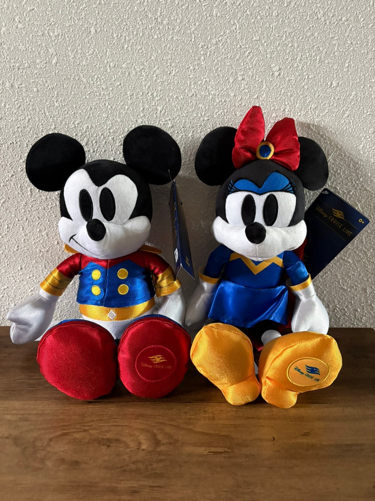 Disney cruise line destiny mickey & minnie knuffels, Verzamelen, Ophalen of Verzenden, Mickey Mouse, Zo goed als nieuw, Beeldje of Figuurtje