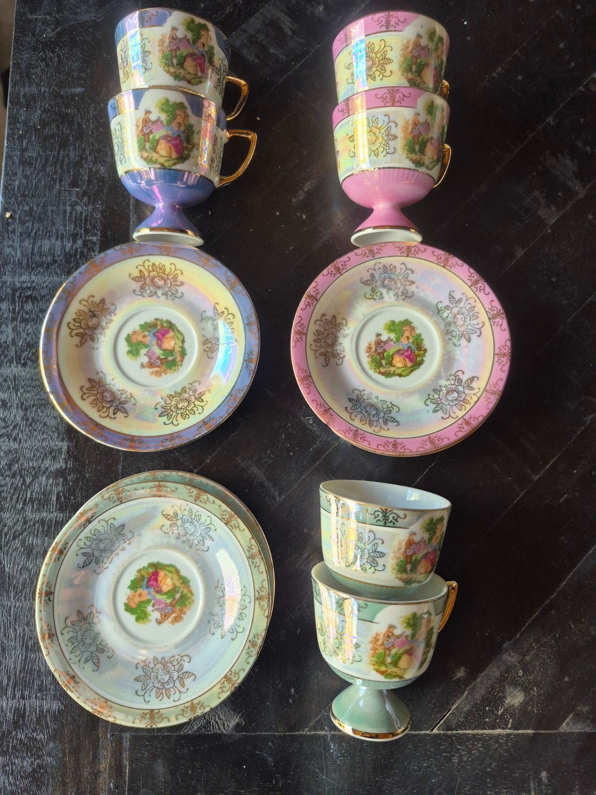Set oude kop en schotels, Ophalen