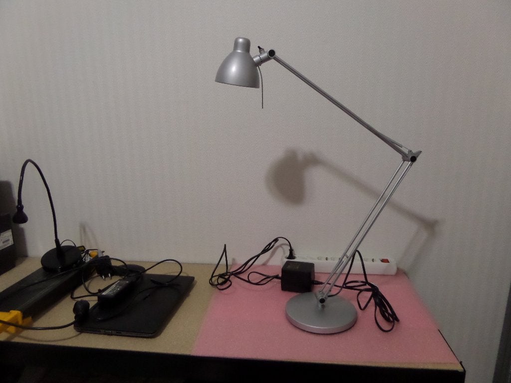 ikea bureau lamp . Antifoni A9404 . 12V max 35W, Ophalen, Bureaulamp, Gebruikt, Grijs