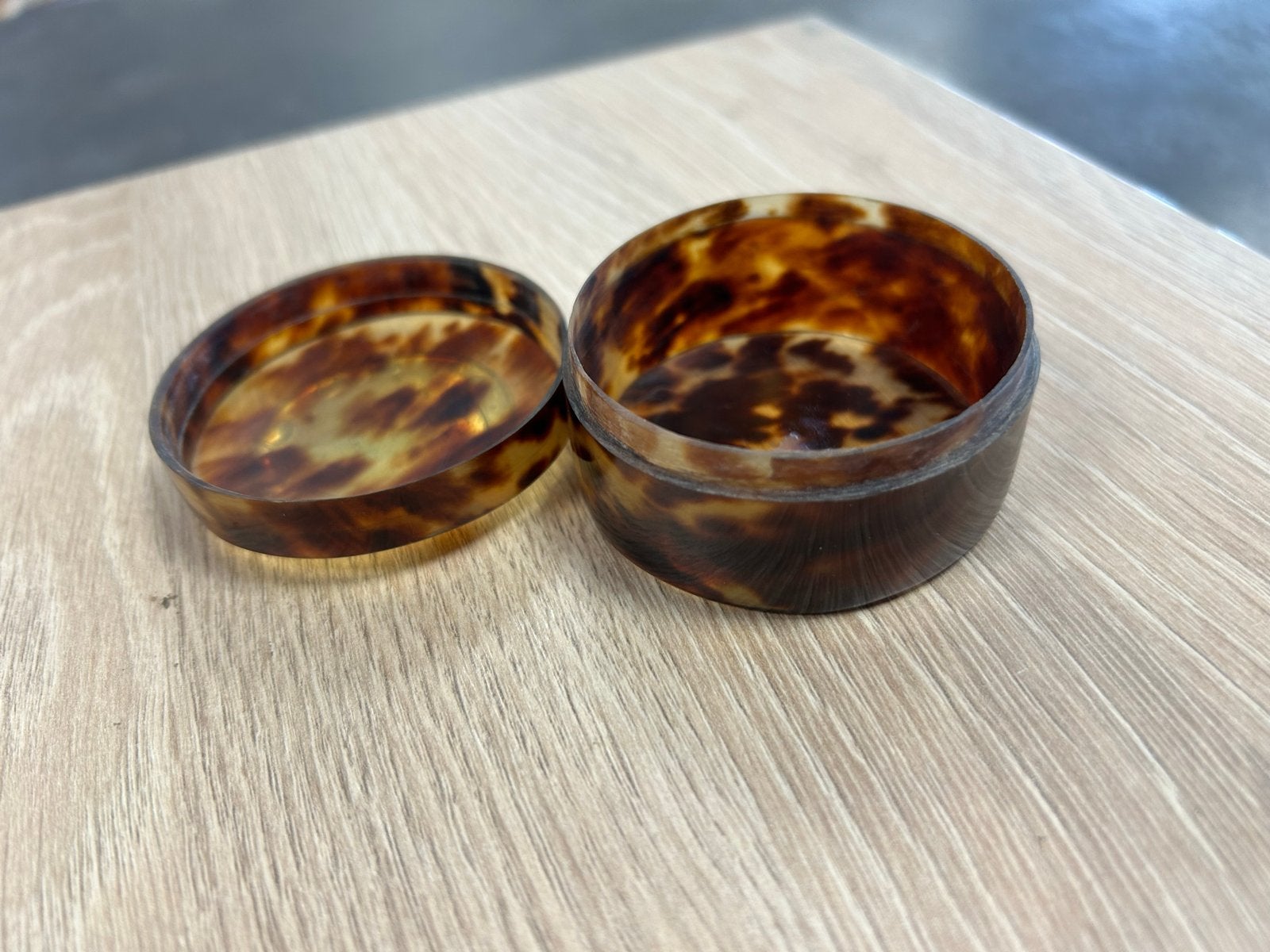 Antieke schildpad doos met zilveren inleg, Ophalen