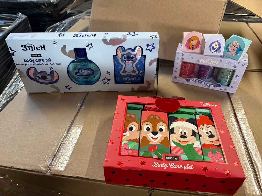 Partijhandel: 2640x Disney geschenksets (Stich, frozen, mick, Ophalen, Zo goed als nieuw