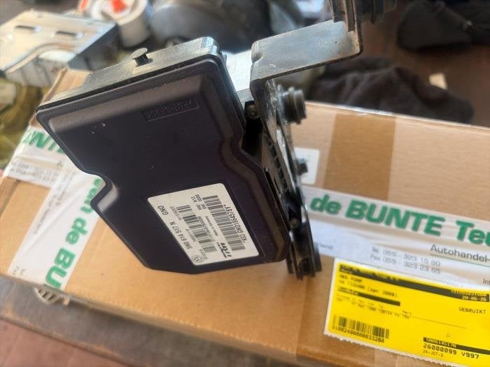ABS Pomp van een Volkswagen Tiguan, Auto-onderdelen, Elektronica en Kabels, Volkswagen, Gebruikt, 3 maanden garantie