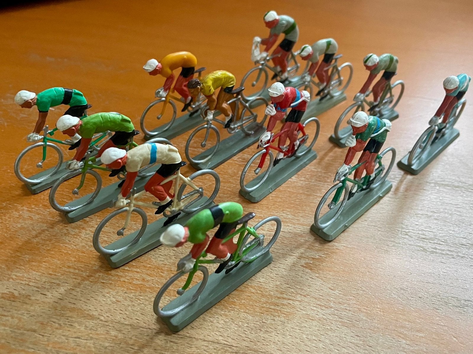 12 Miniatuur Wielrenners, Verzamelen, Ophalen of Verzenden, Zo goed als nieuw