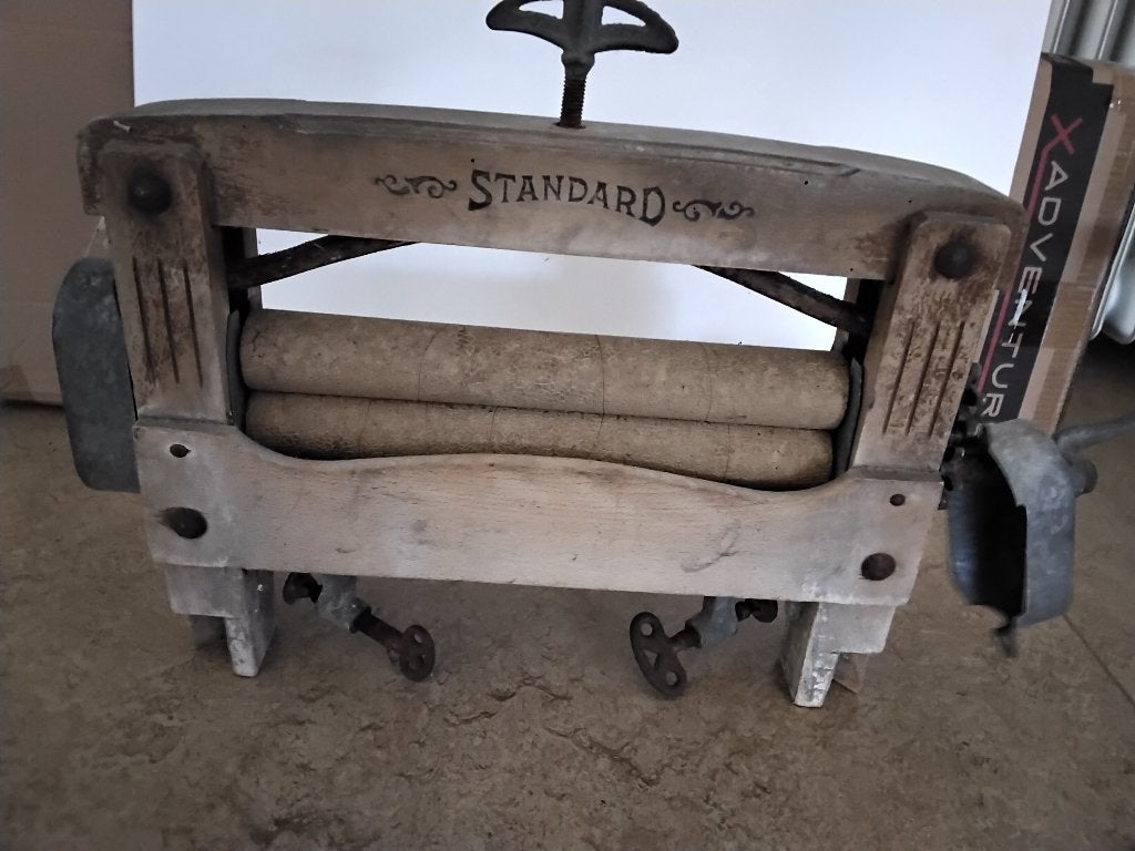 Vintages waswringer., Ophalen