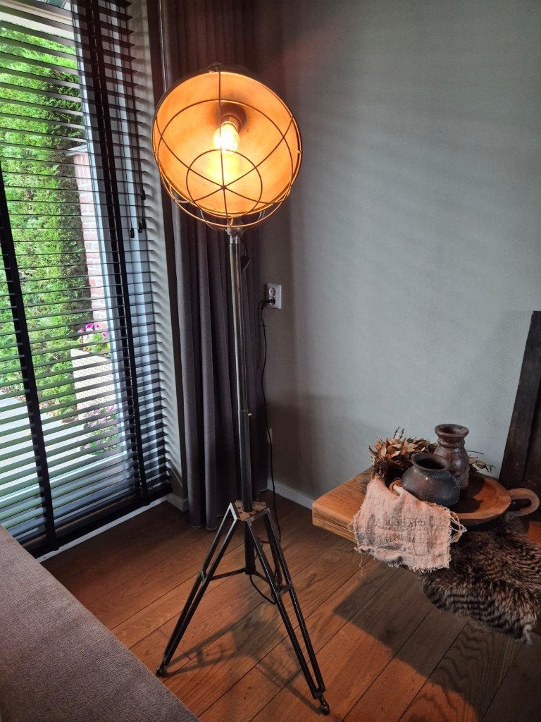 vloerlamp, Huis en Inrichting, Lampen | Vloerlampen, Ophalen, Zo goed als nieuw, Industrieel, 150 tot 200 cm