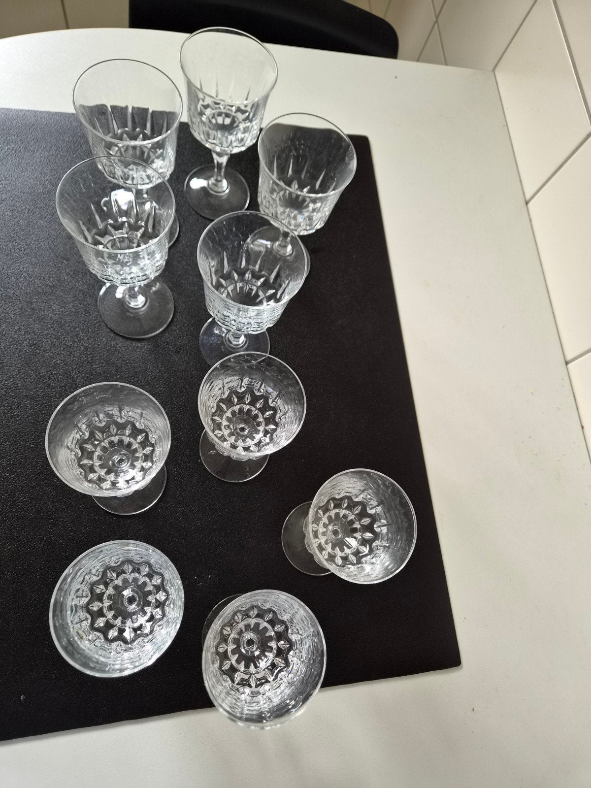 Set van 10 kristallen glazen met geslepen patroon, Ophalen
