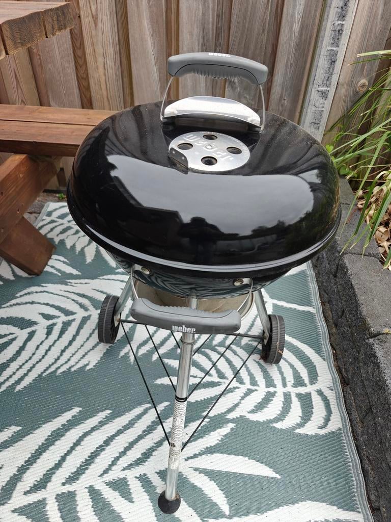 Weber Compact Kettle BBQ 47 CM inclusief hoes Z.G.A.N, Ophalen, Zo goed als nieuw, Weber, Met accessoires