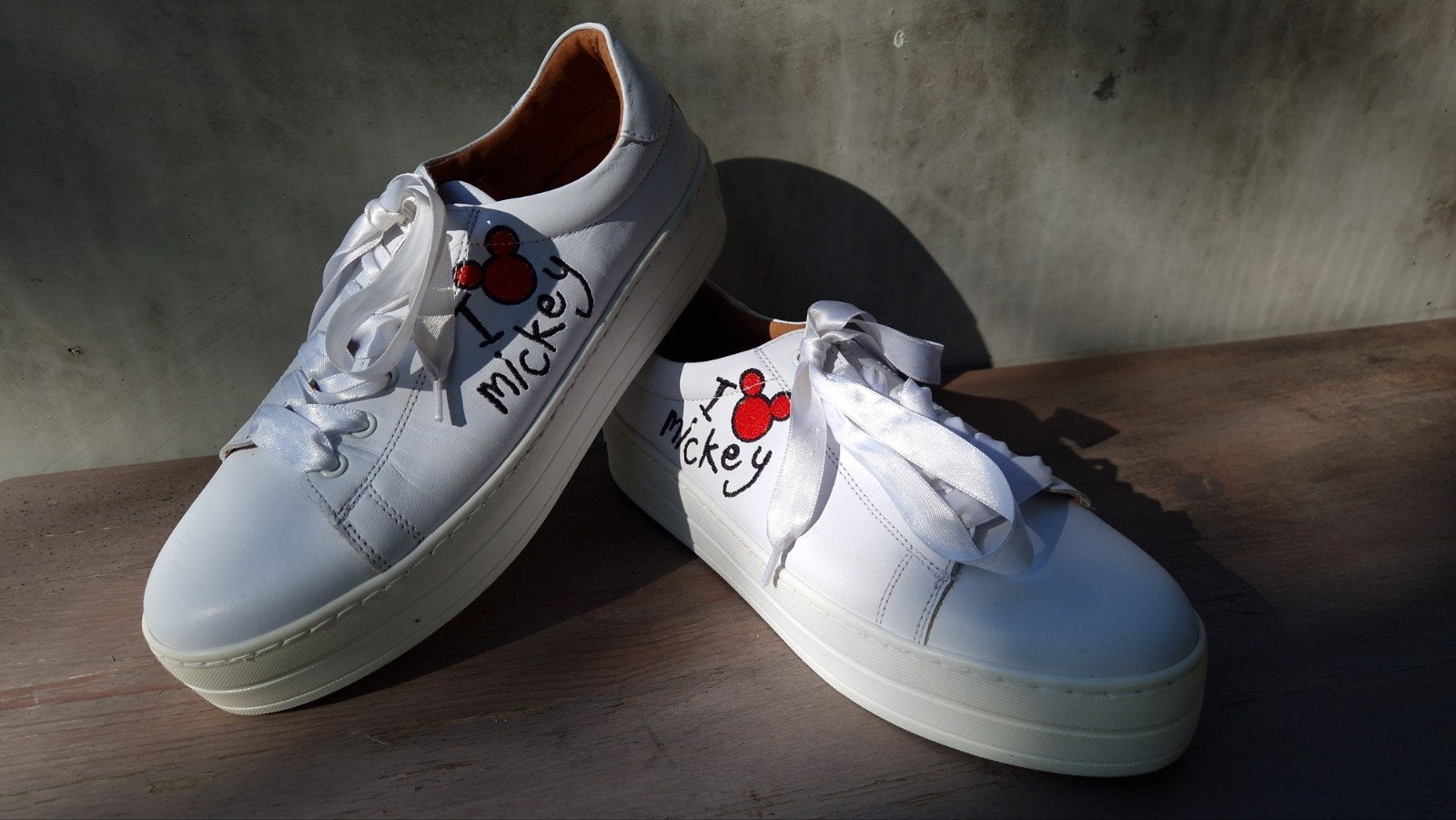 Dwars x Disney Mickey sneakers maat 41 - Zeldzaam!, Kleding | Dames, Wit, Ophalen of Verzenden, Dwars x Disney, Sneakers of Gympen