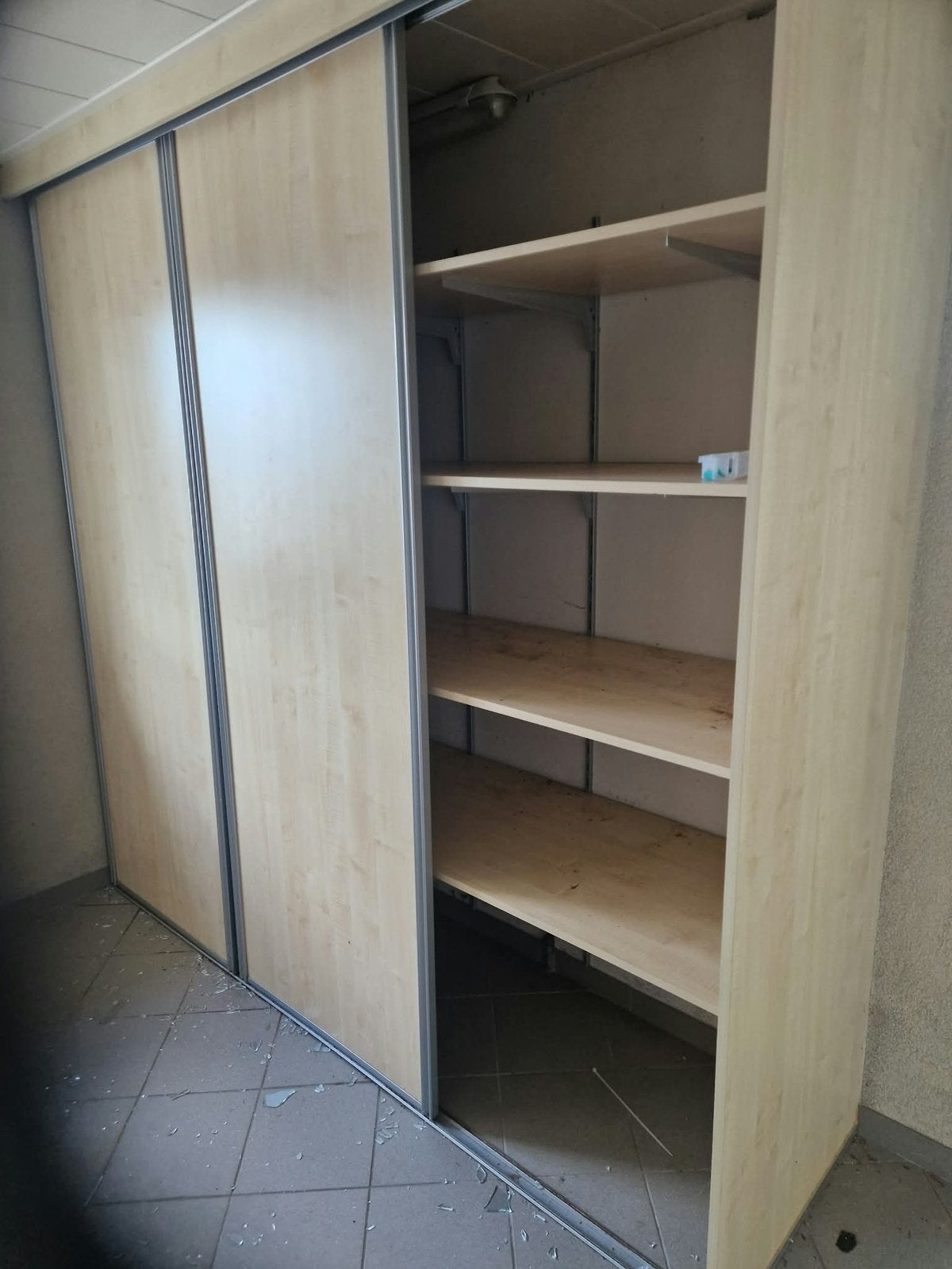 schuifkast, Ophalen of Verzenden, Zo goed als nieuw, 25 tot 50 cm, 200 cm of meer