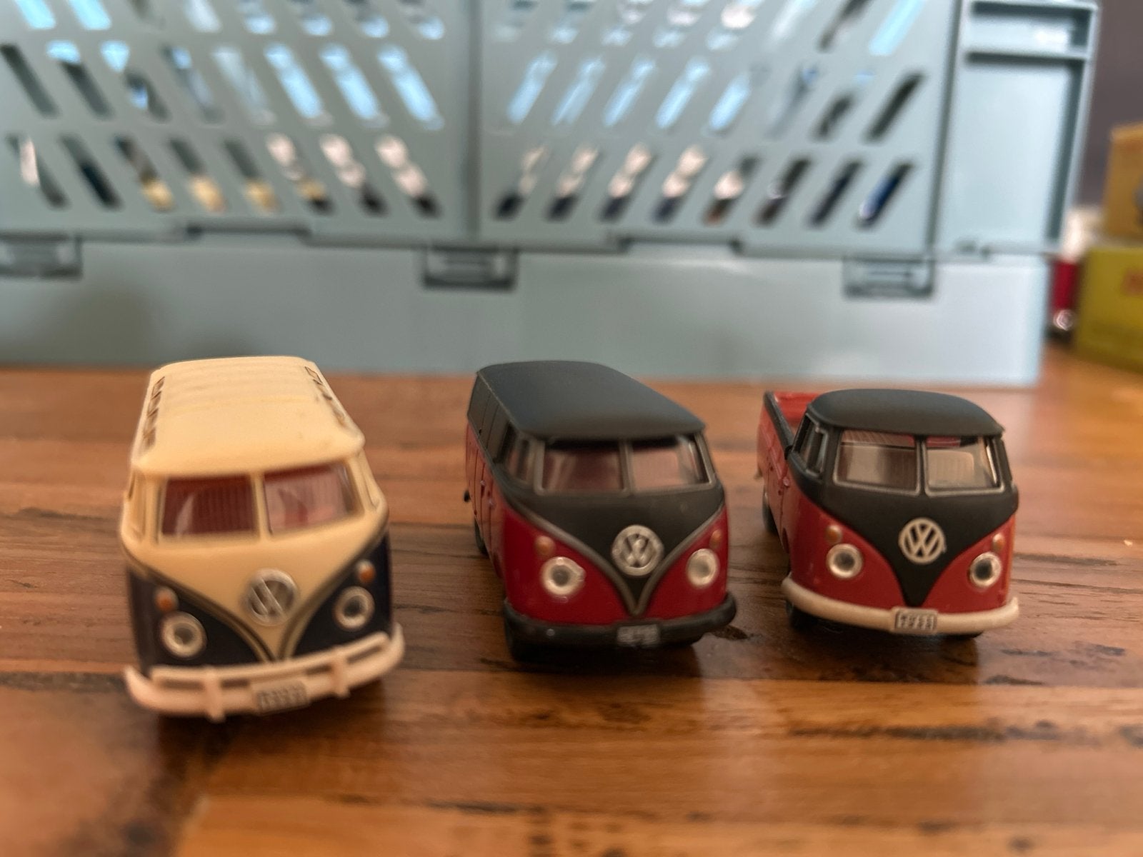 Set van 3 Volkswagen T1 Busjes - Modelauto's, Overige merken, Gebruikt, 1:50 of kleiner, Auto