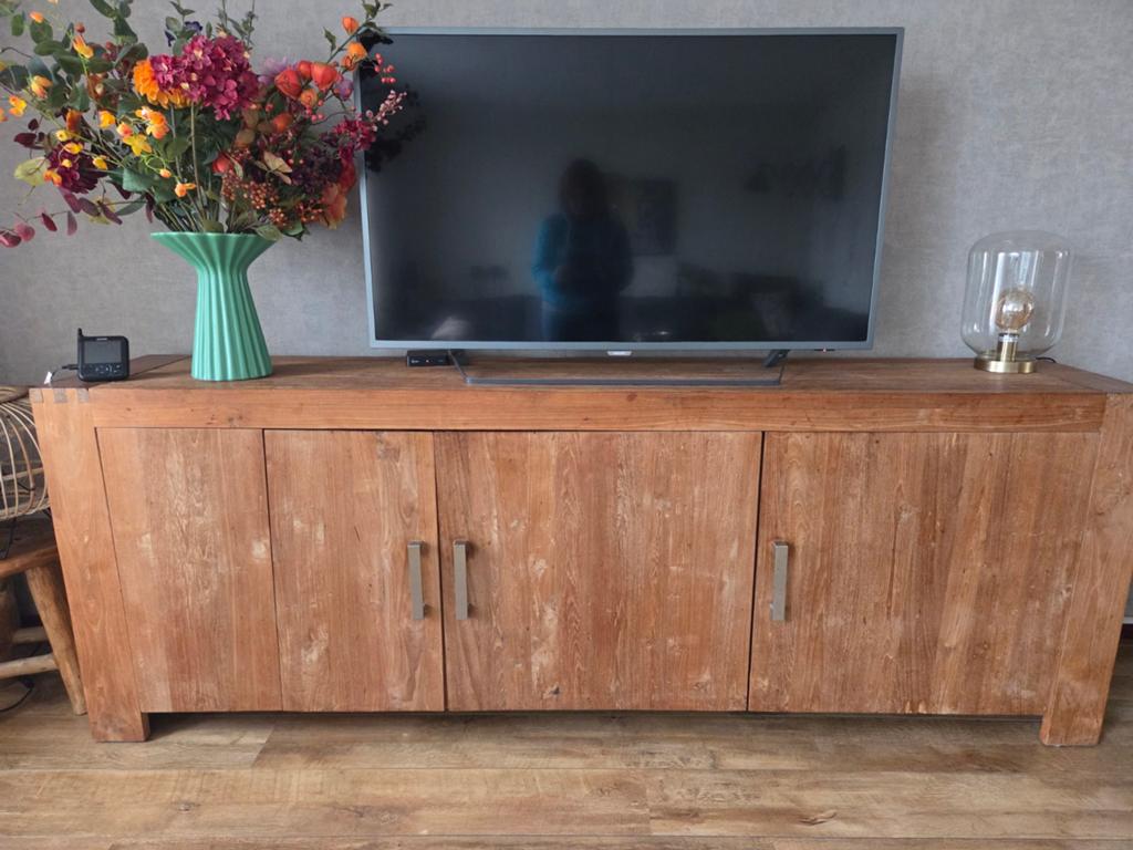 Mooie zware tv meubel ., Huis en Inrichting, Kasten | Buffetkasten, Ophalen, Gebruikt, Eikenhout, 200 cm of meer