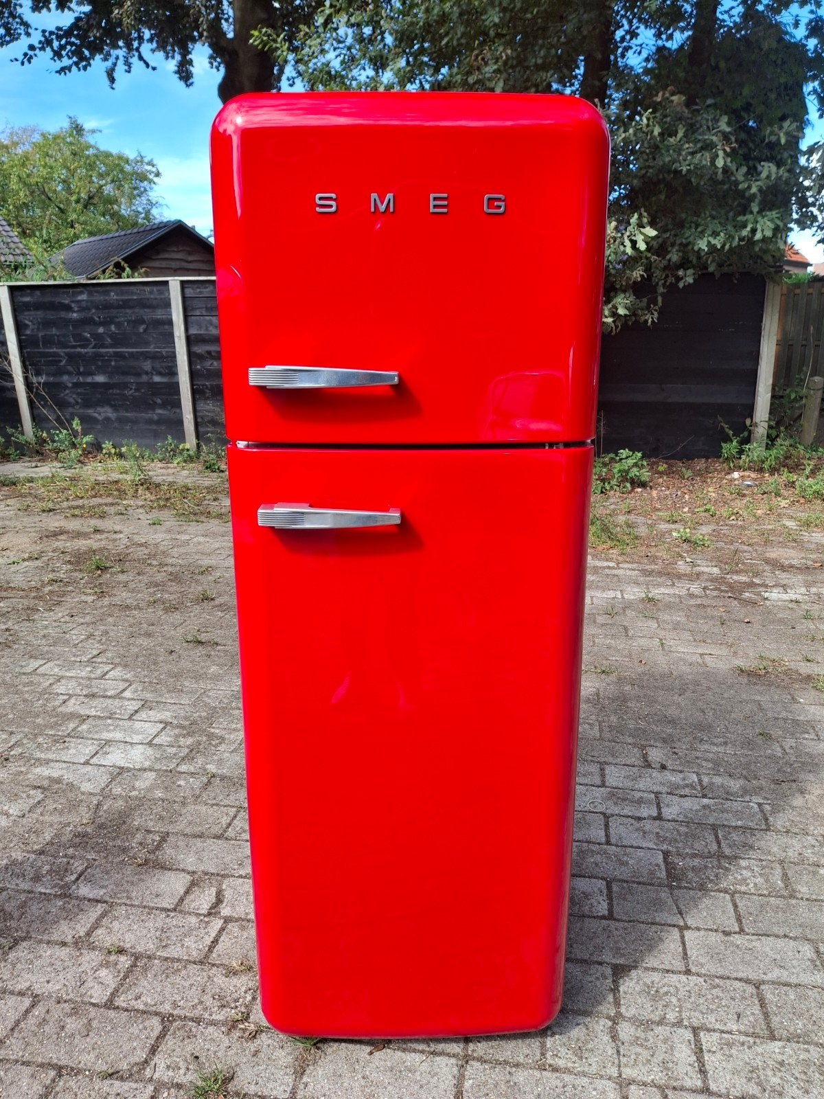 Rode Smeg FAB 30 eyecatcher 50 retro style( zeer netjes), Gebruikt, 200 liter of meer, 60 cm of meer, Met aparte vriezer