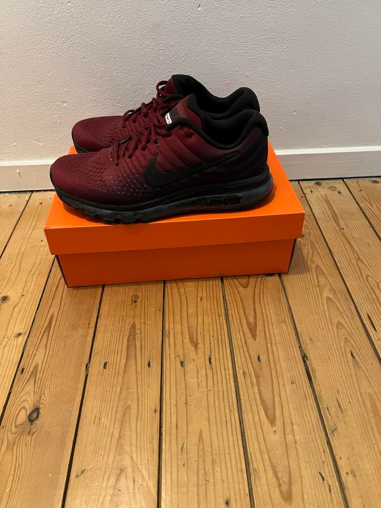 Nike Air Max 2017 - Bordeaux Rood/Zwart, Kleding | Dames, Schoenen, Ophalen of Verzenden, Rood, Sneakers of Gympen, Zo goed als nieuw