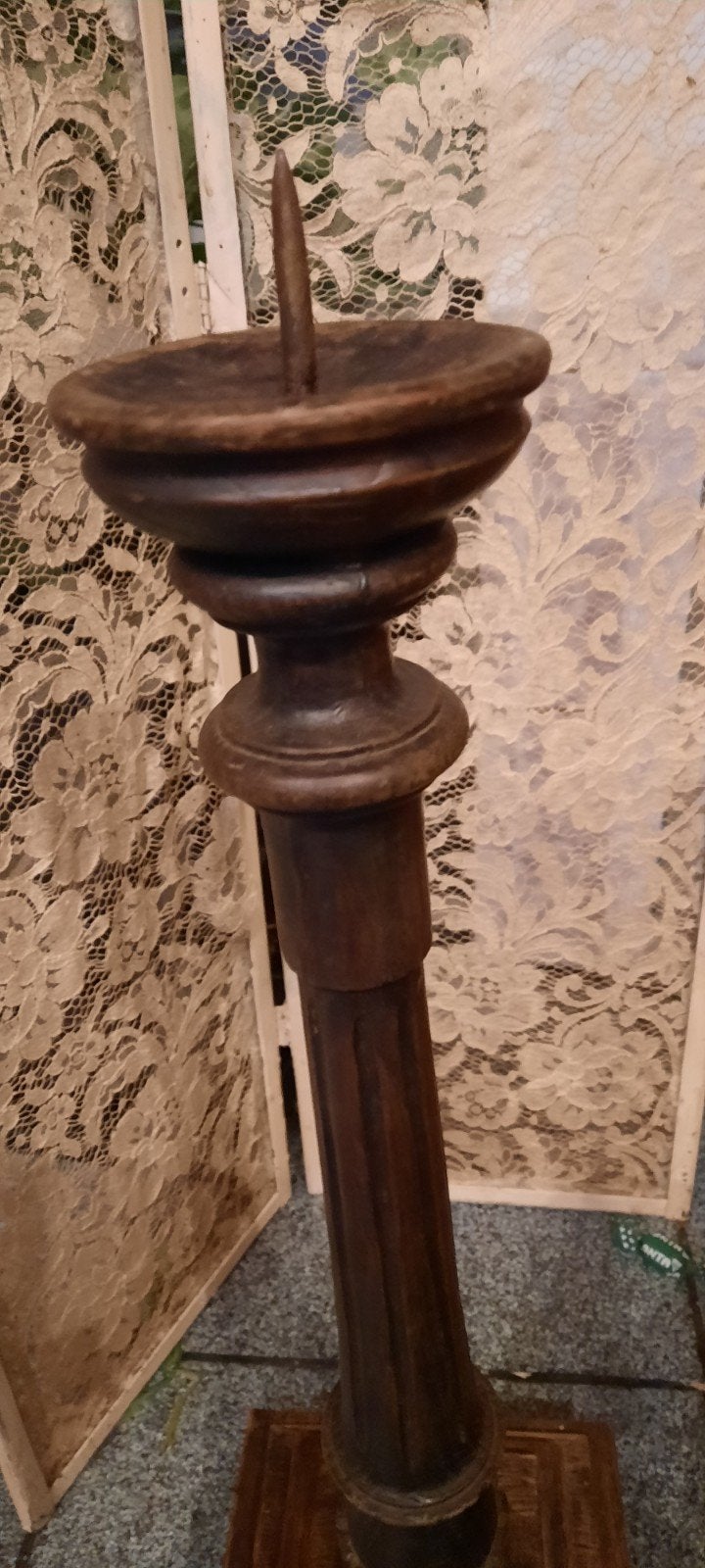 Antieke houten kandelaar / kaarsenstandaard, Antiek en Kunst, Ophalen of Verzenden, Overige materialen