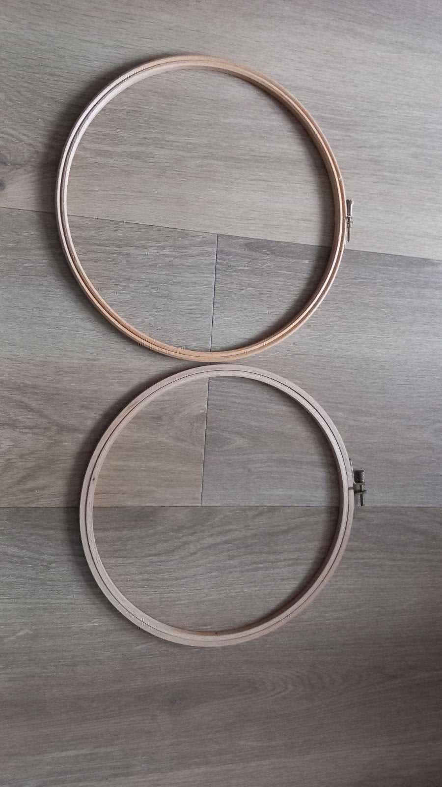 Borduurringen - Set van 2 houten borduurramen 26 cm, Hobby en Vrije tijd, Ophalen of Verzenden, Gebruikt, Handborduren, Onderdeel of Toebehoren