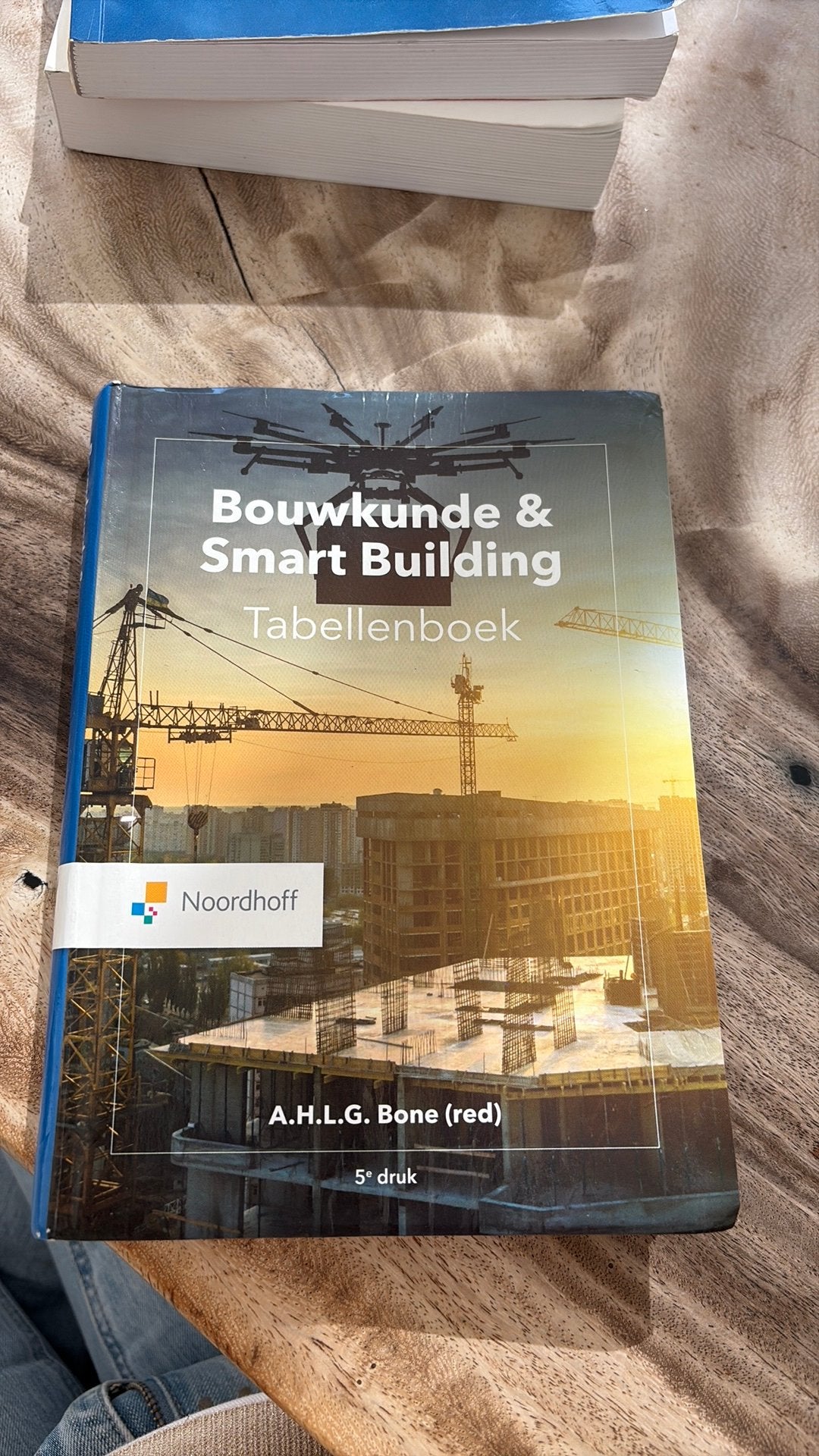 Ad Bone - Bouwkunde & Smart Building Tabellenboek, Boeken, Economie, Management en Marketing, Gelezen, Verzenden, Overige onderwerpen