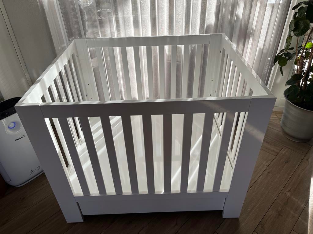 Babybox compleet met matras en 2 boxkleden, Kinderen en Baby's, Boxen, Ophalen, Zo goed als nieuw, Vierkant, In hoogte verstelbaar