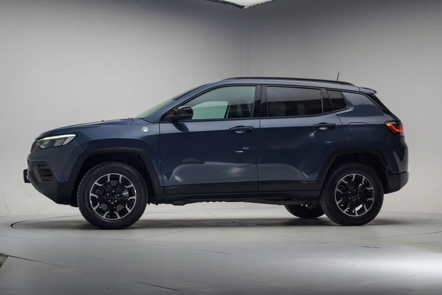 Jeep Compass 240 xe Plug-in Trailhawk [ LED Navi Camera Appl, Automaat, 4 cilinders, Blauw, Bedrijf
