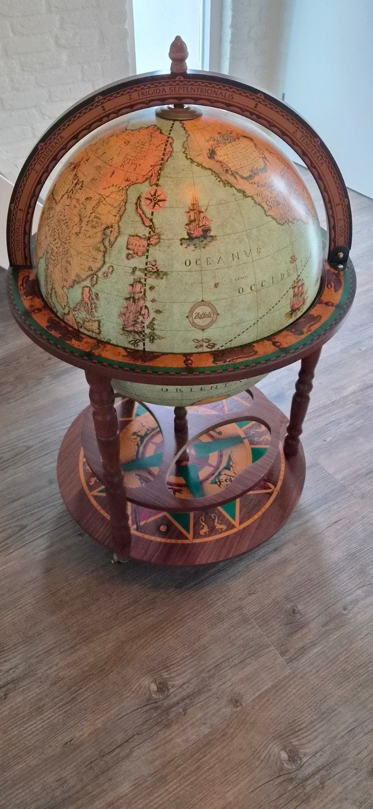 Zoffoli drank globe (wereldbol), Zo goed als nieuw, 40 cm, Antieke wereldbol, Hout