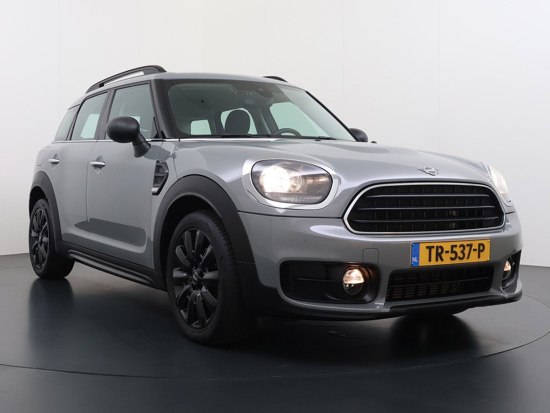 Mini Countryman 1.5 Dutch Made Edition Automaat, Uniek!, Auto's, Gebruikt, Countryman, Leder en Stof, 3 cilinders