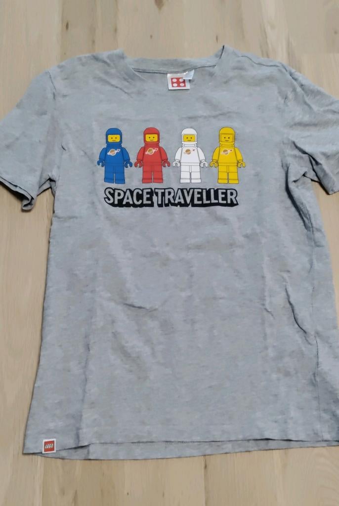 2 x LEGO shirt LEGO Space  en Kerstmis 146 / 152, Gebruikt, Lego Wear, Ophalen of Verzenden, Shirt of Longsleeve