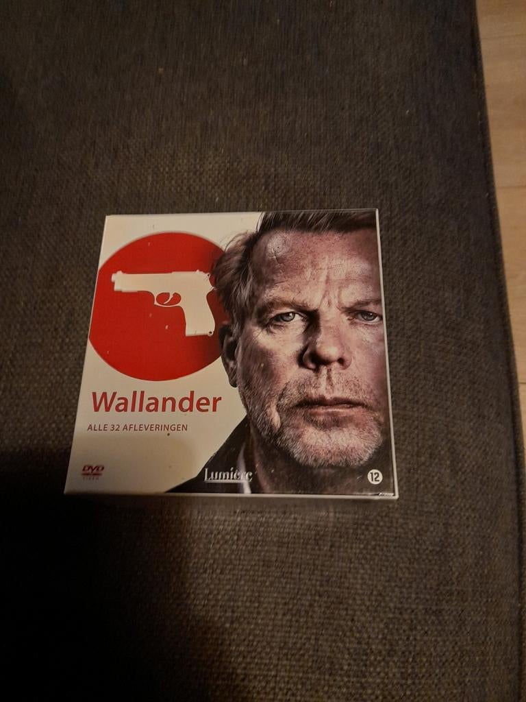 Wallander DVD Boxset - Alle 32 afleveringen, Cd's en Dvd's, Dvd's | Thrillers en Misdaad, Zo goed als nieuw, Detective en Krimi