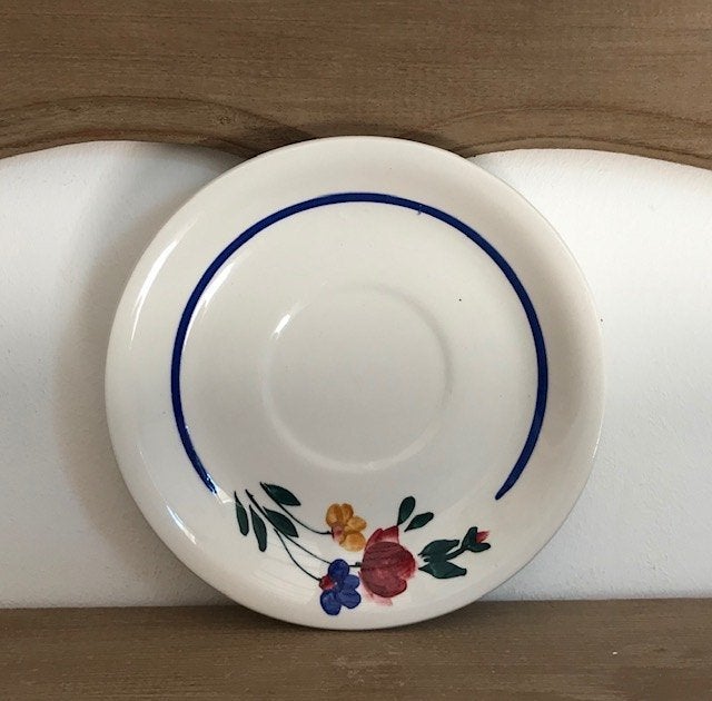 St. Amand Ceranord kop en schotel hand beschilderd, Antiek en Kunst, Ophalen of Verzenden
