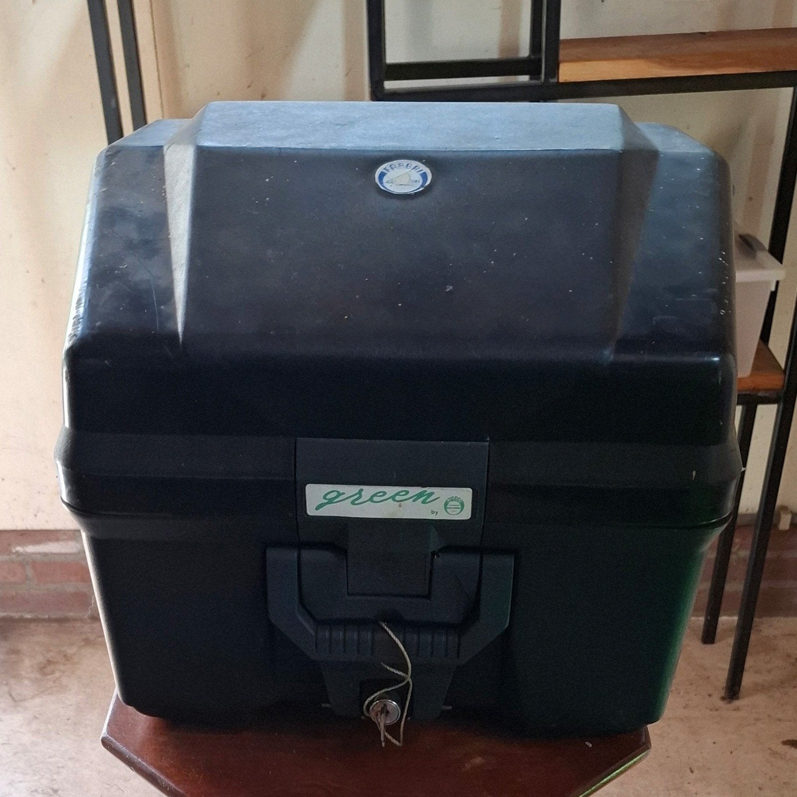 Motorkoffer, Motoren, Ophalen, Gebruikt