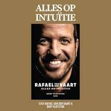 Rafael van der Vaart; Alles op intuïtie, Ophalen of Verzenden, Gelezen, Bart Vlietstra, Sport
