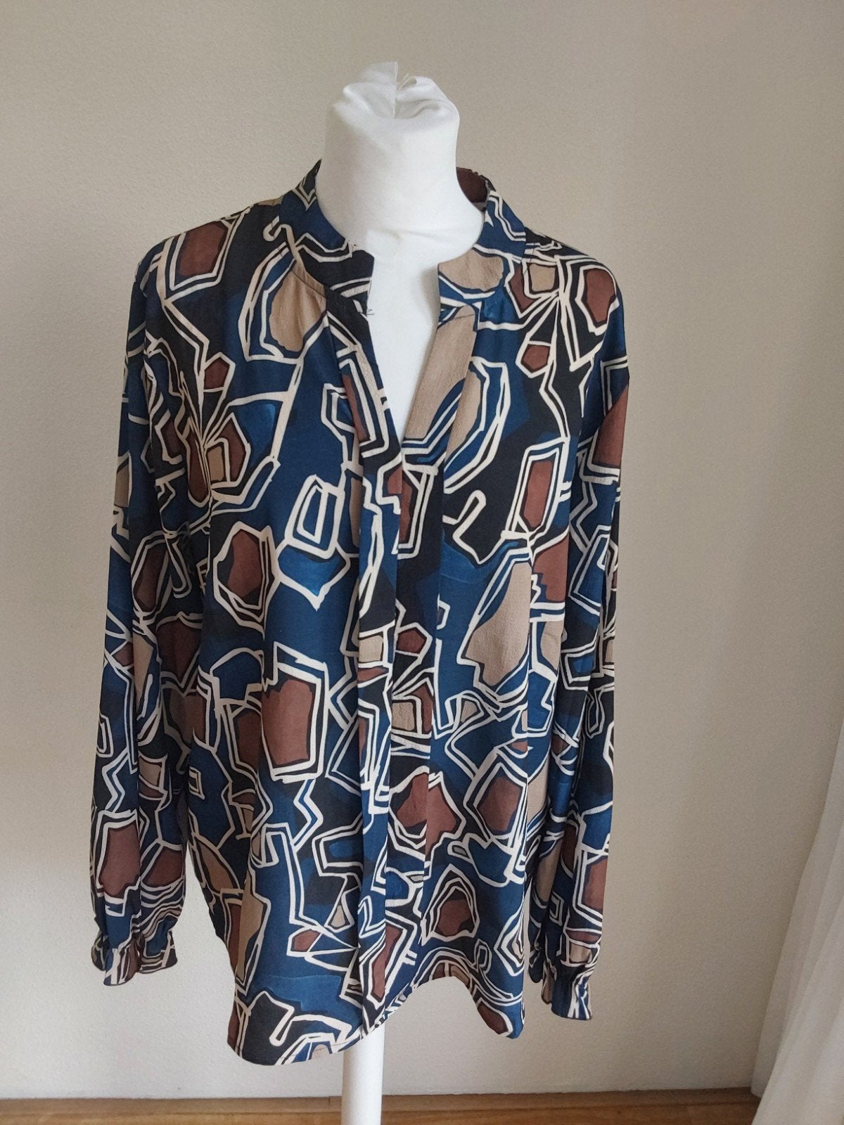 Prachtige blouse van Pescara maat L, okselmaat 57cm, Kleding | Dames, Pescara, Ophalen of Verzenden, Zo goed als nieuw